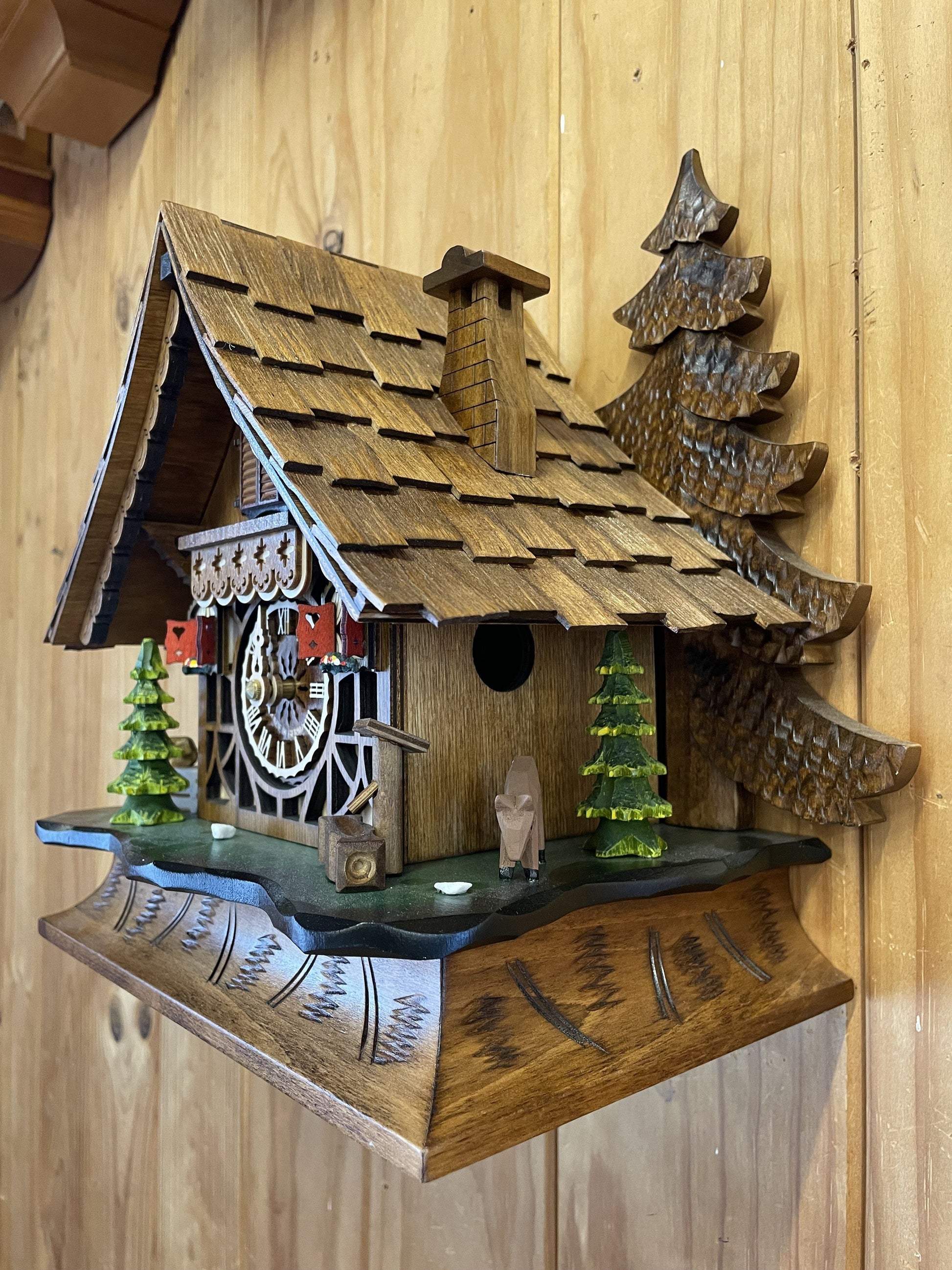 Black Forest House Mantel Cuckoo Clock With Music (Free delivery across Australia) Cuckoo Clock [clocktyme.com] 